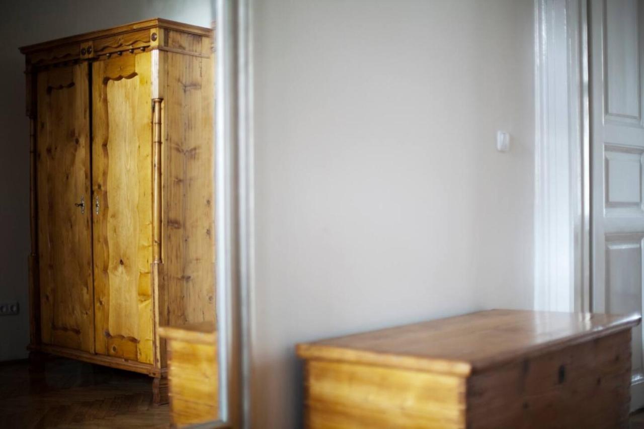 Appartement Krakow stag weekend apartaments Sauna Snooker PAX 24